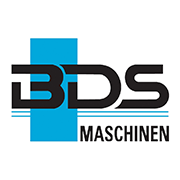 Logo di BDS Maschinen con design moderno e sfondo bianco, caratterizzato da testo nero e una barra blu verticale.
